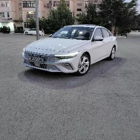Hyundai Elantra 2025