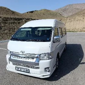 Toyota Hiace 2009