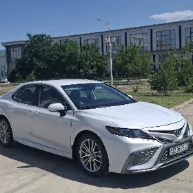 Toyota Camry 2022