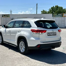 Toyota Highlander 2017