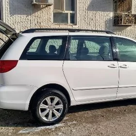 Toyota Sienna 2008