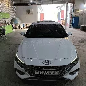 Hyundai Elantra 2023