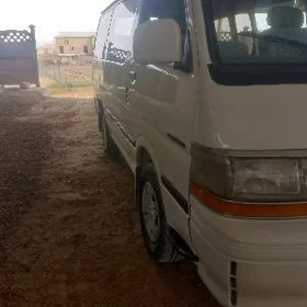 Toyota Hiace 1990