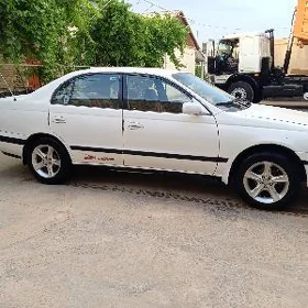 Toyota Corona 1995