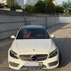 Mercedes-Benz C300 2015