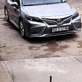 Toyota Camry 2022
