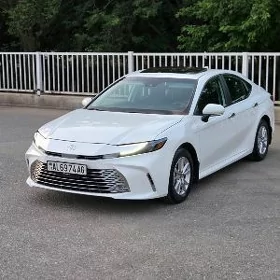 Toyota Camry 2024