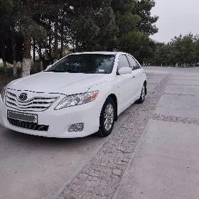 Toyota Camry 2011