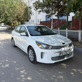 Kia Rio 2021