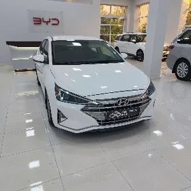 Hyundai Elantra 2020