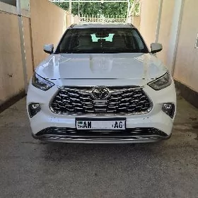 Toyota Highlander 2020