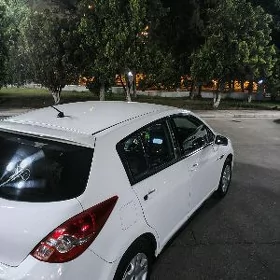 Nissan Versa 2010