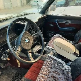 BMW 525 1984