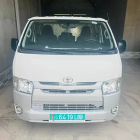 Toyota Hiace 2017