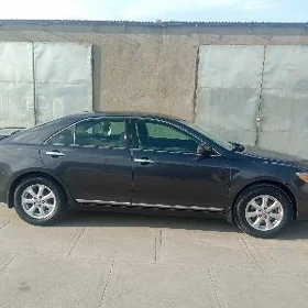 Toyota Camry 2011