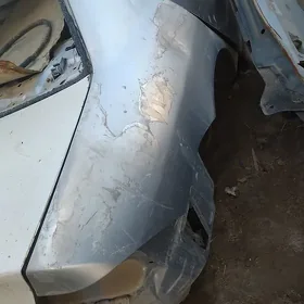 Mitsubishi  Lanser