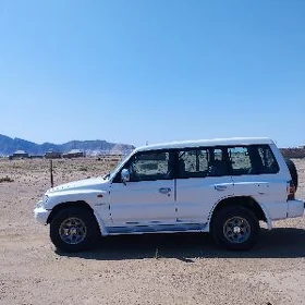Mitsubishi Pajero 1999