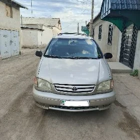 Toyota Sienna 2002