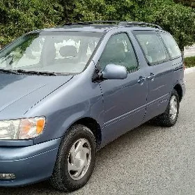 Toyota Sienna 2001