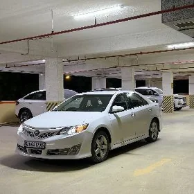 Toyota Camry 2014