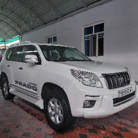 Toyota Land Cruiser Prado 2011