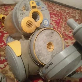 Plisos Dyson q