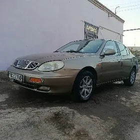 Daewoo Leganza 1999