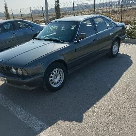 BMW 525 1990