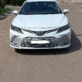 Toyota Camry 2020