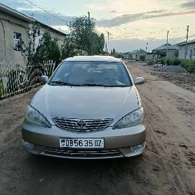 Toyota Camry 2004
