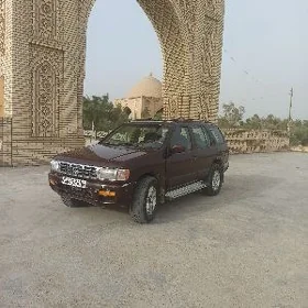 Nissan Pathfinder 1999