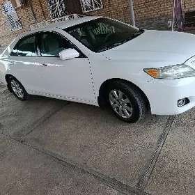 Toyota Camry 2011