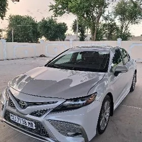 Toyota Camry 2021