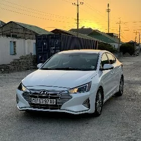 Hyundai Elantra 2020
