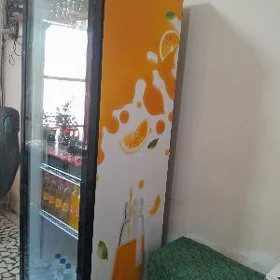 витринный холодильник