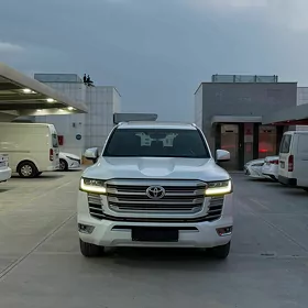 Toyota Land Cruiser 2023