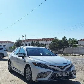 Toyota Camry 2020