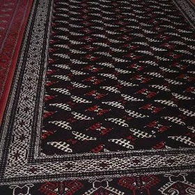 gara turkmen haly