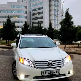 Toyota Avalon 2011