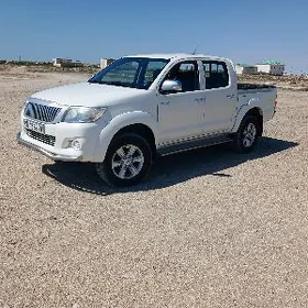 Toyota Hilux 2013