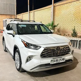 Toyota Highlander 2020