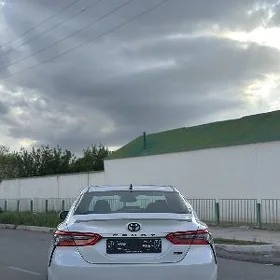 Toyota Camry 2022