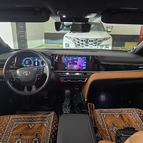 Toyota Camry 2025