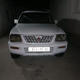 Mitsubishi L200 2002