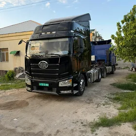 FAW J6P 2020