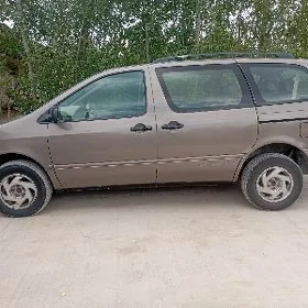 Toyota Sienna 1999
