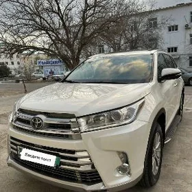 Toyota Highlander 2019