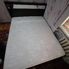 spalny krowat