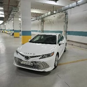 Toyota Camry 2020