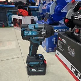 BOLTAWOLT MATKITA 700NN